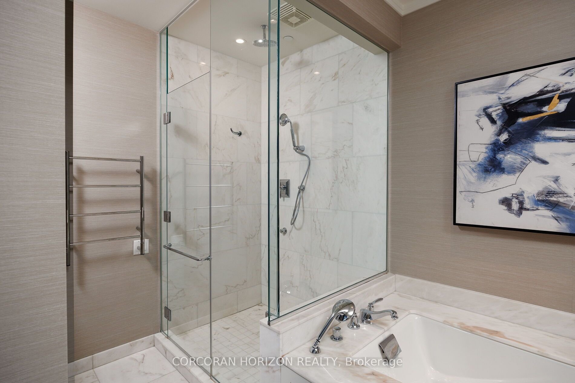 LUXURY AT THE RITZ RESIDENCES