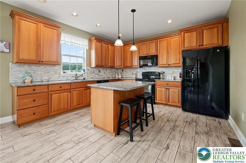 2912 SILVER CREEK CIRCLE