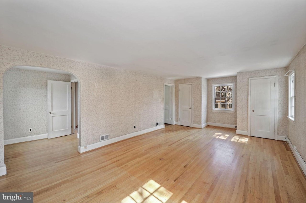 144 Archwood Ave