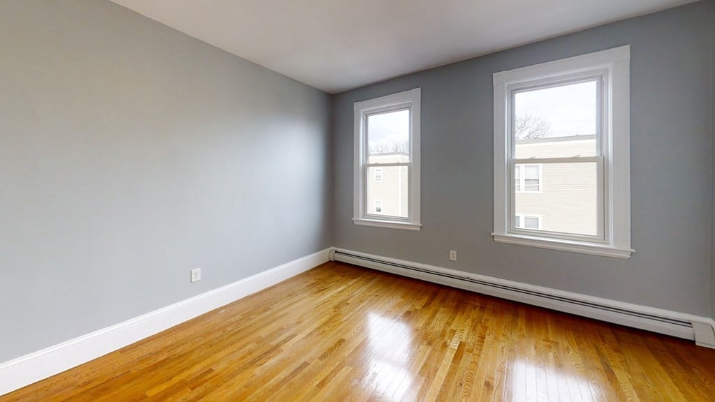 381-383 Cardinal Medeiros Ave #3F