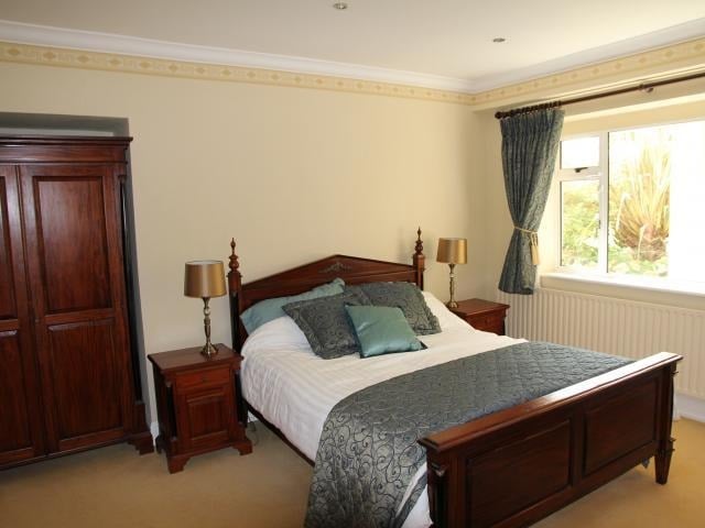 Elegant Villa - Dublin Ireland