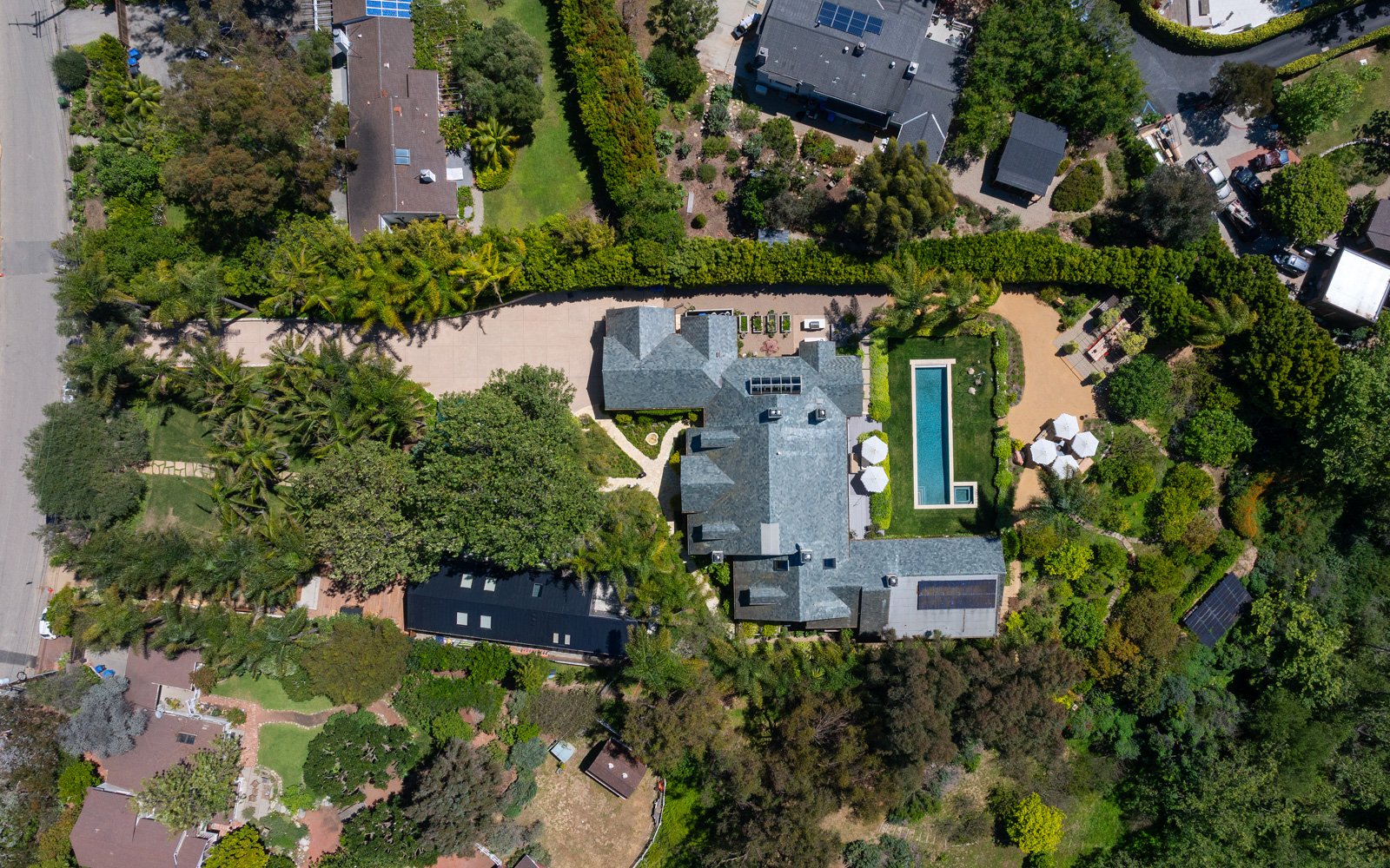 6625 Zumirez Dr