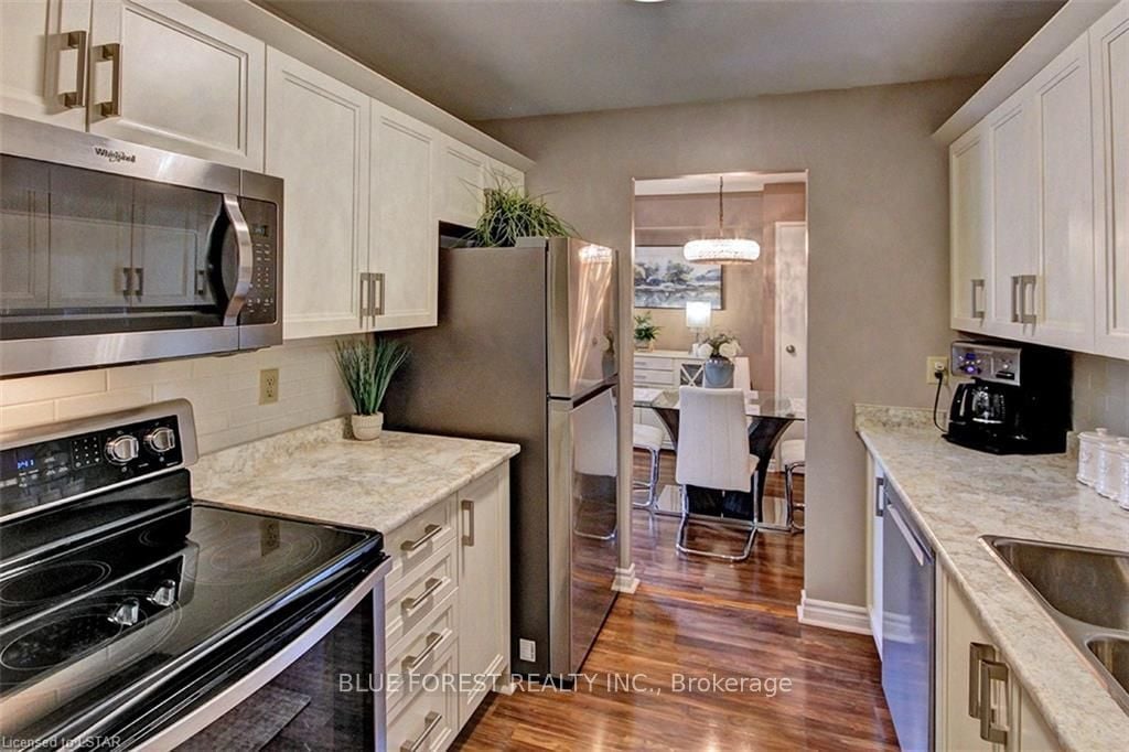 858 Commissioners Rd E 1103