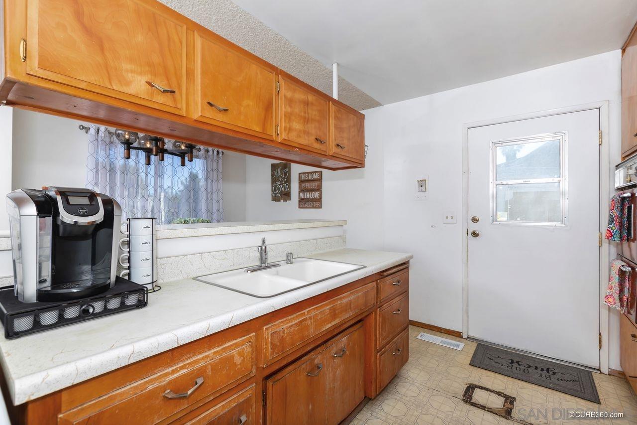 338-40 W 6th Ave