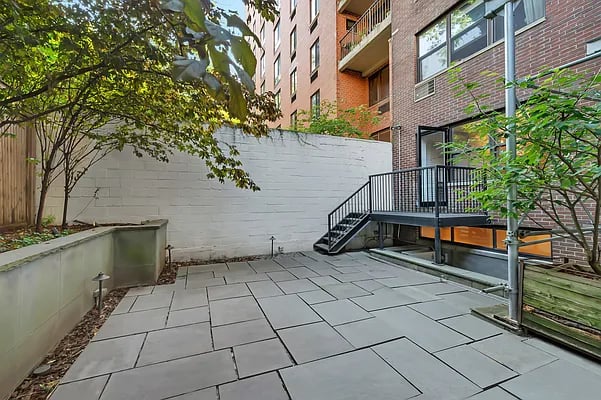 453 West 19th Street #1B
