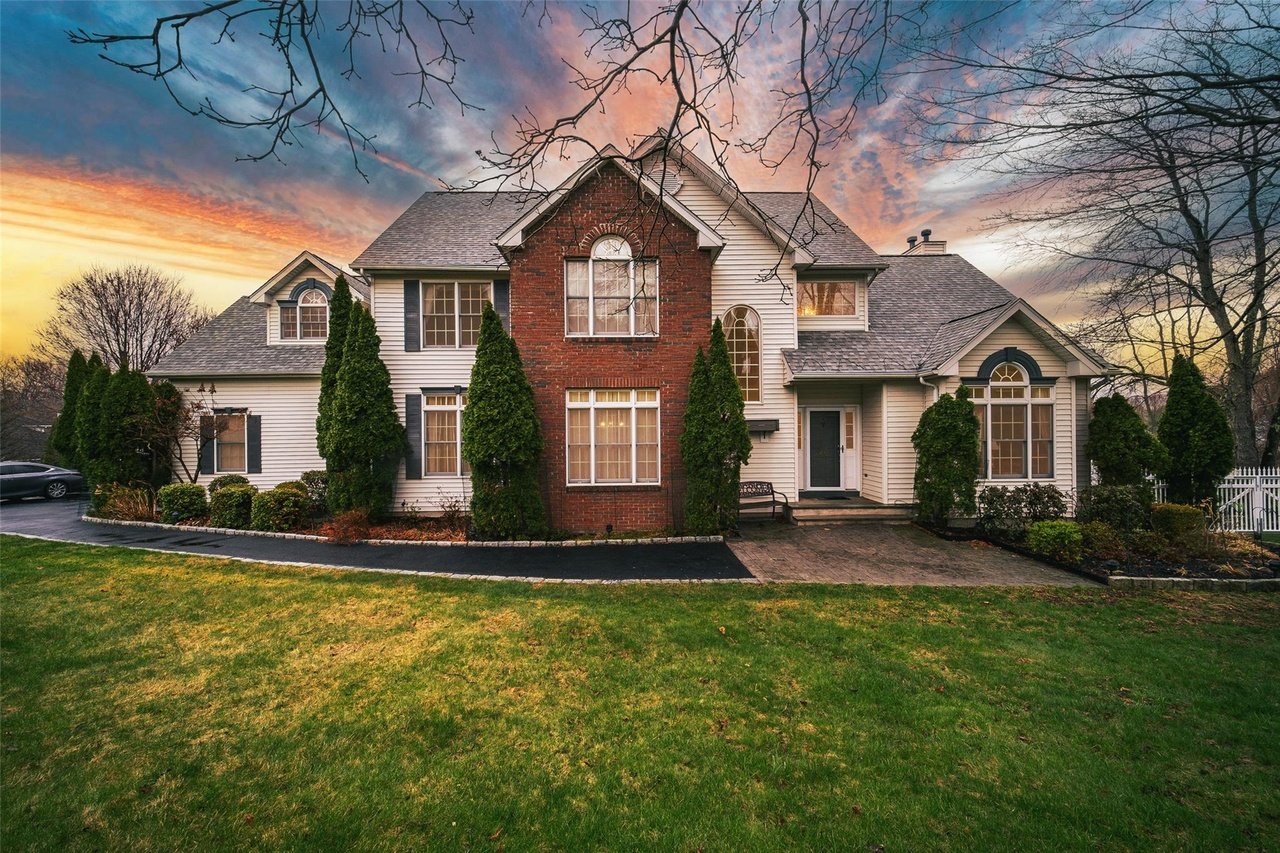 48 Duke Drive