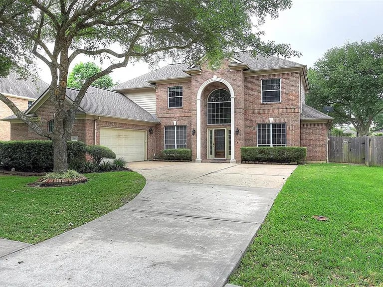 2103 Crescent Coral Dr