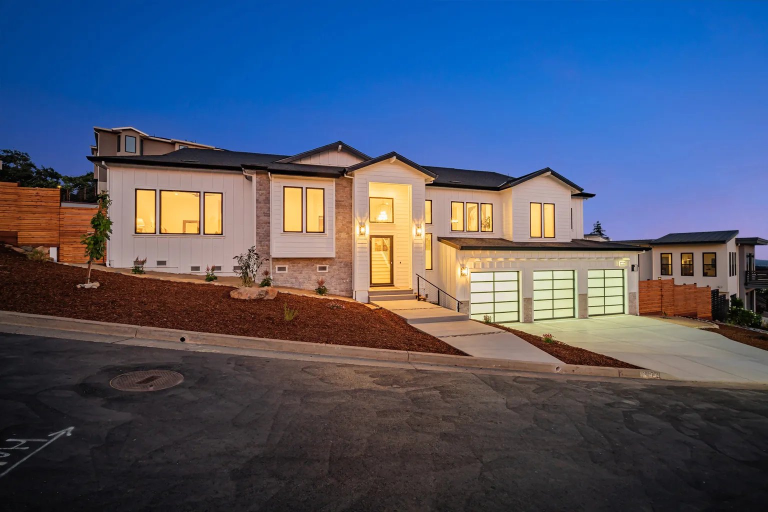 3572 Southridge Dr