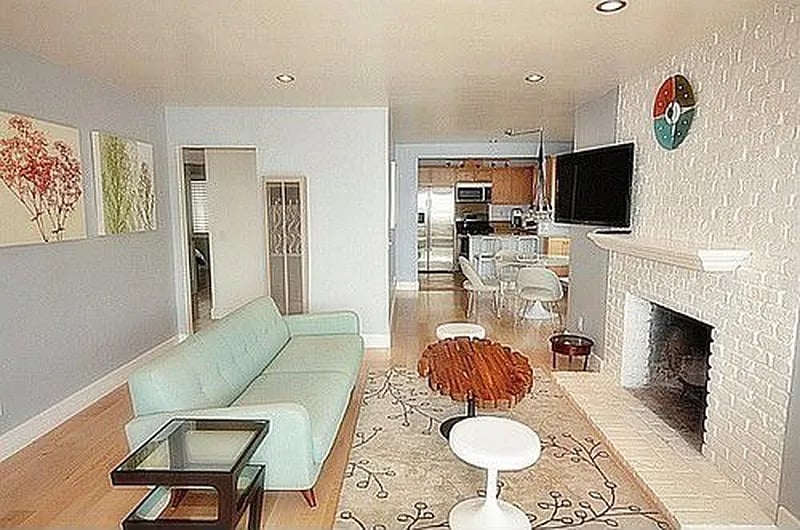 825 Cliff Dr