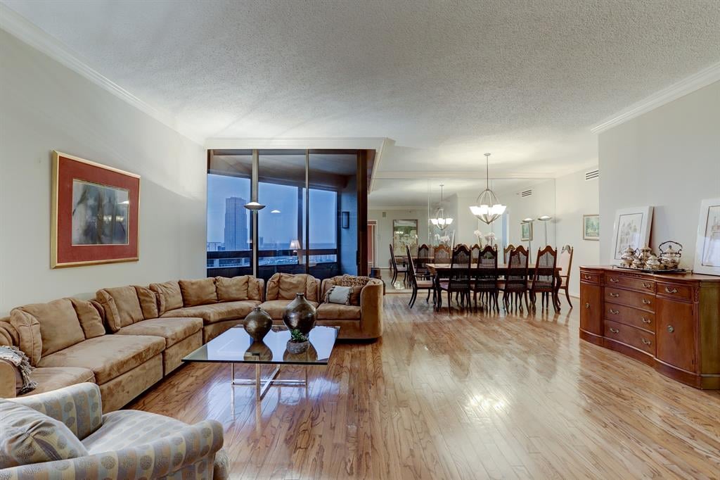 5555 Del Monte Dr, #1804
