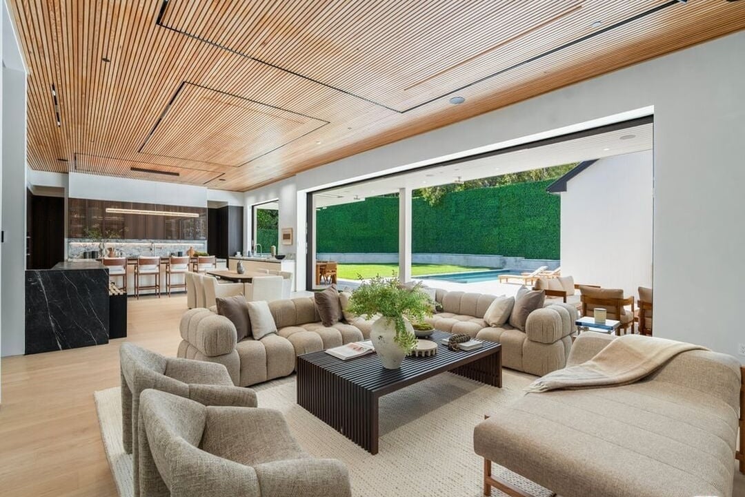 Zenith Pavilion,Tweed Ln, 90049