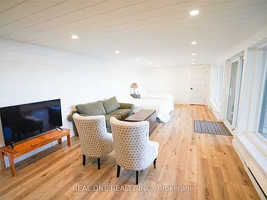 1 Muskoka Estates Rd
