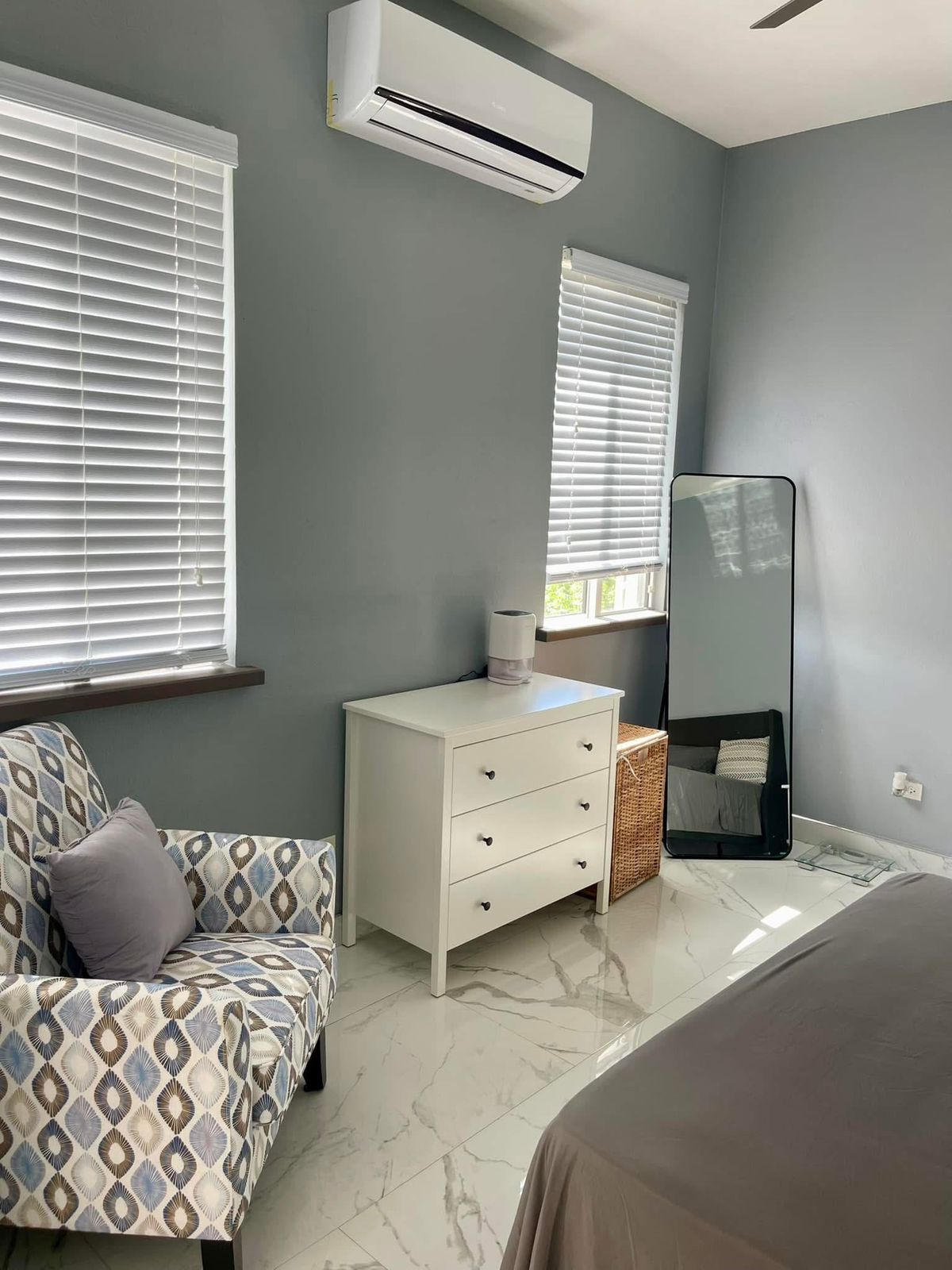 1097 Luck Hill 1 Bedroom Apartment