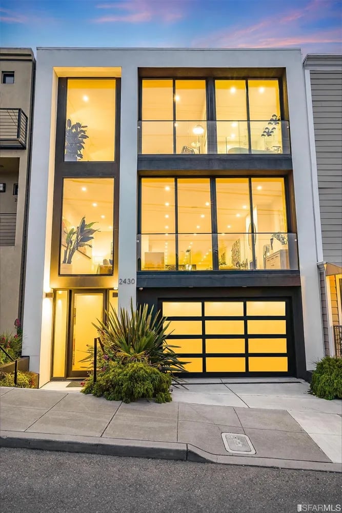 2430 Castro St
