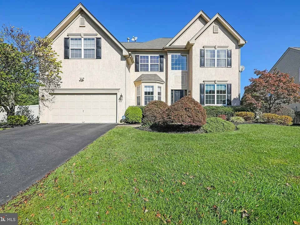  18 Riding Run Drive Marlton, NJ 08053