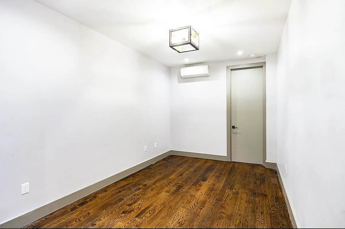 1713 Gates Avenue #1R