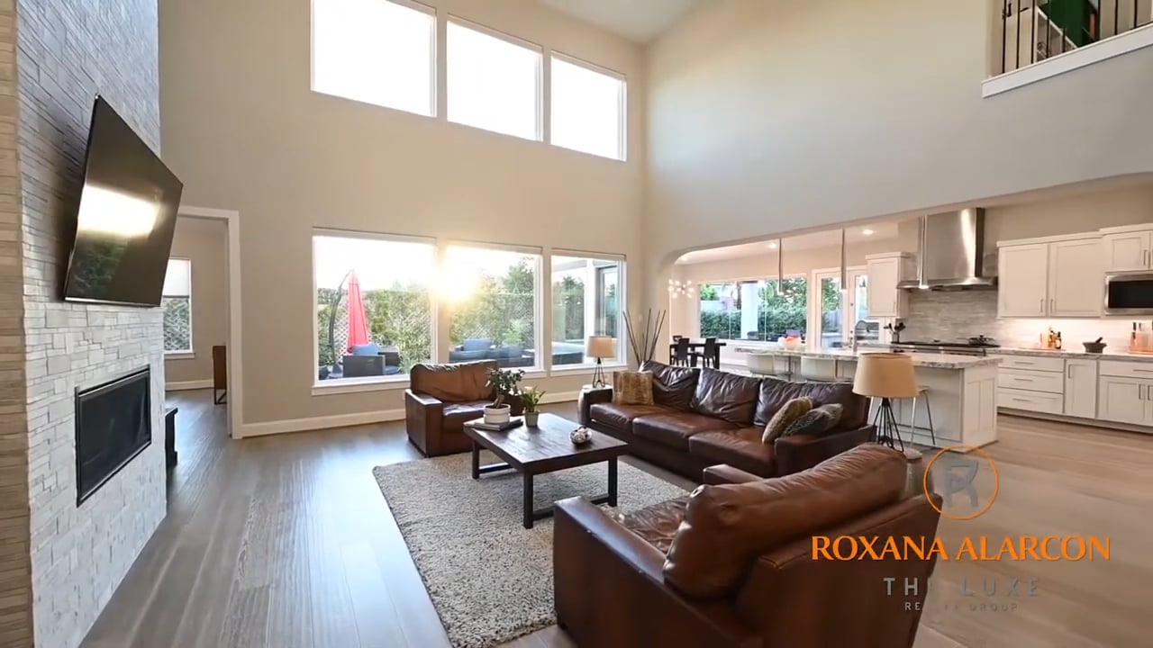 Stunning recent construction home in the Energy Corridor