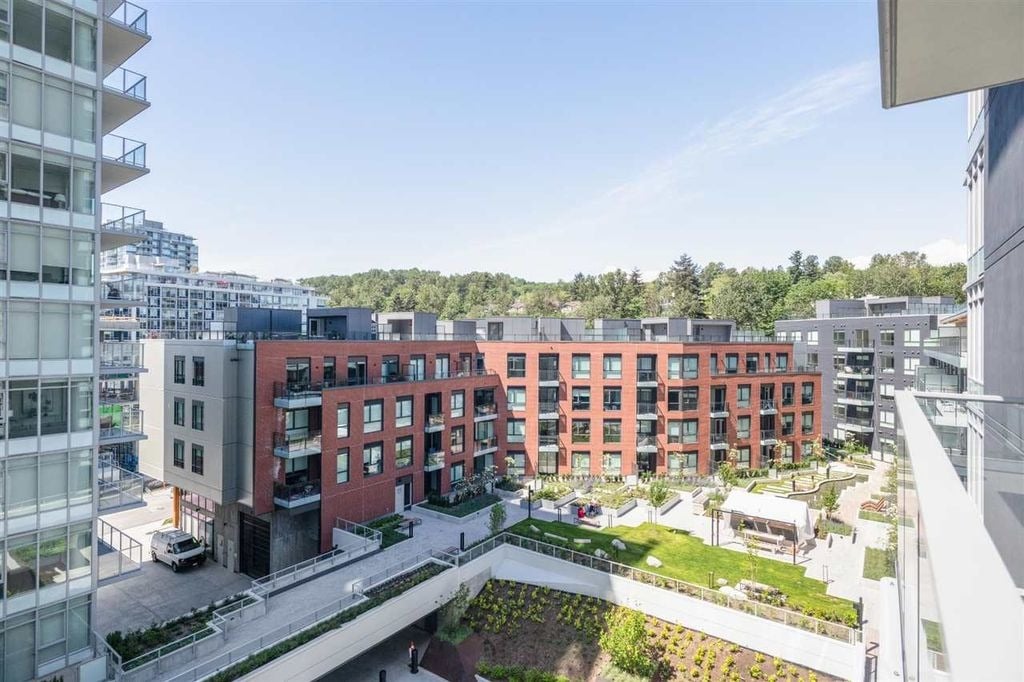 3581 E Kent Ave N, #608