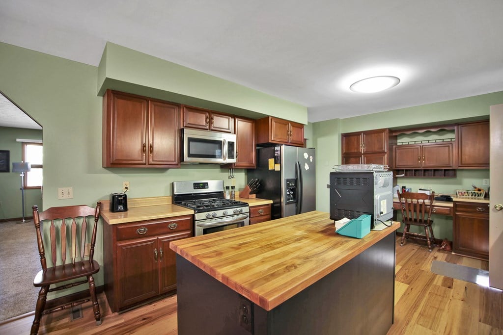 589 New Road