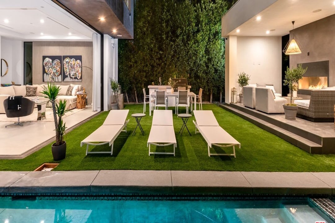 Garden Crescent, North Harper Avenue, 90048