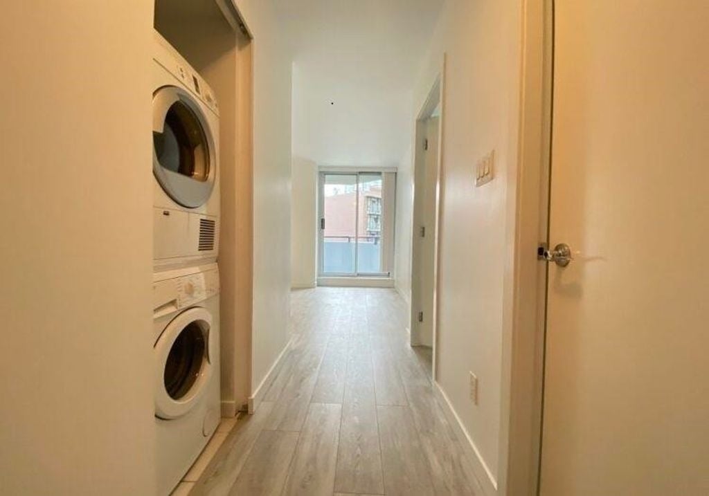 1212 Howe St, #309