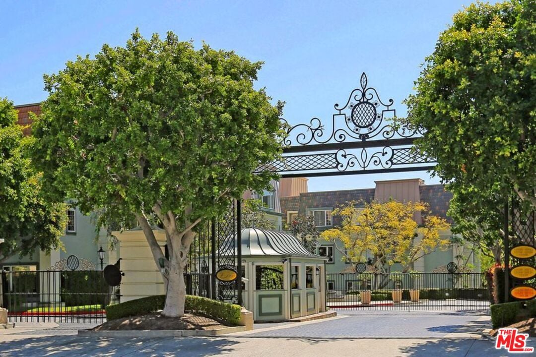 10126 EMPYREAN WAY Unit: 101
