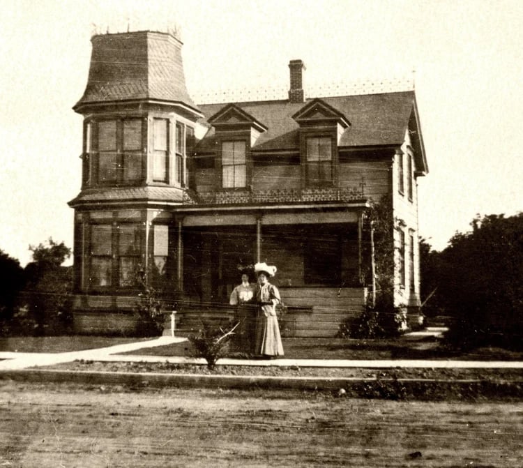 Old Towne Orange: The Whole Story Behind the Charm