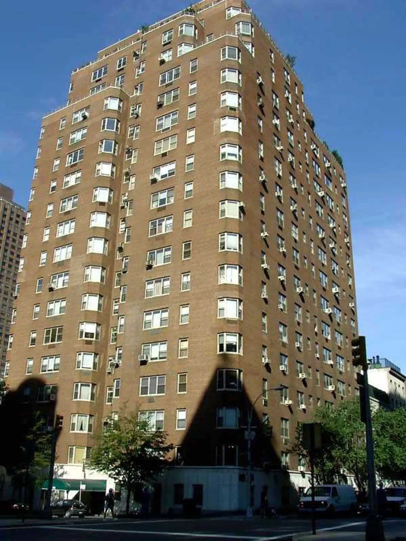 1150 Park Ave #4E