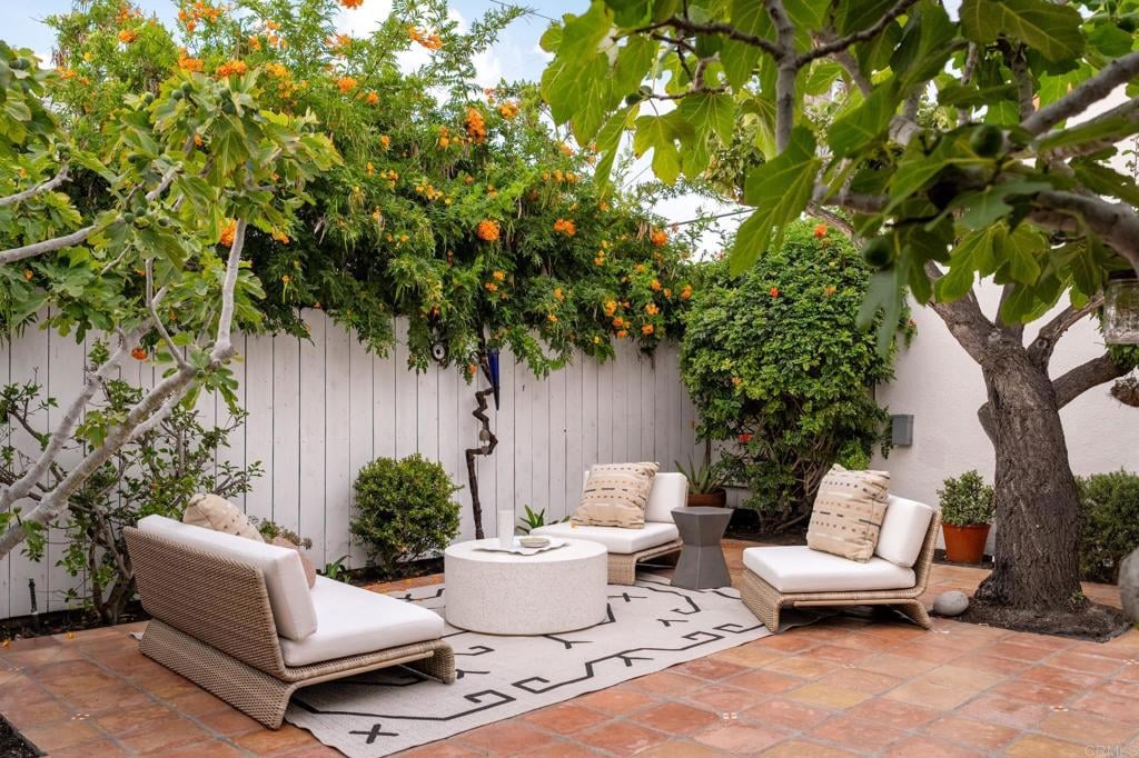 654 Bonair Place