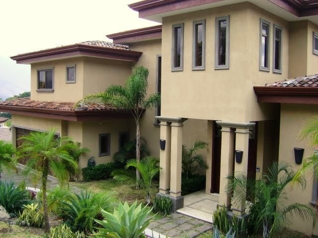 Beautiful Four Bedroom Home in Villa Real