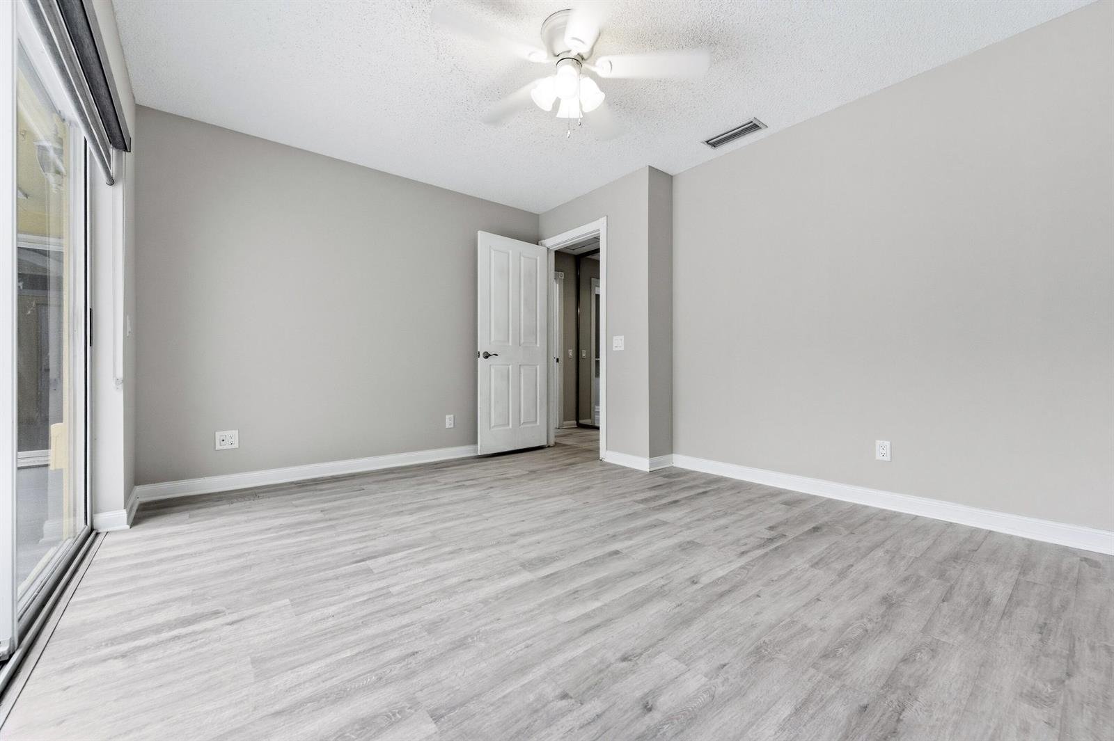 4904 Lake Catherine Dr