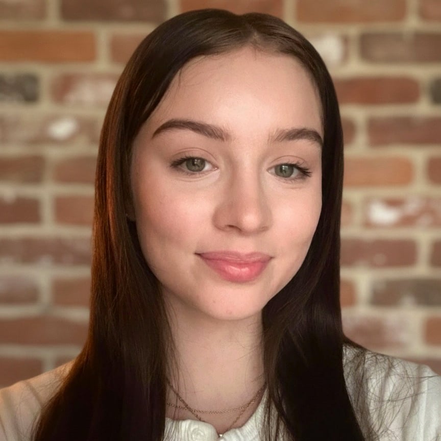 Sara Hayes Raleigh, NC Real Estate Agent Headshot