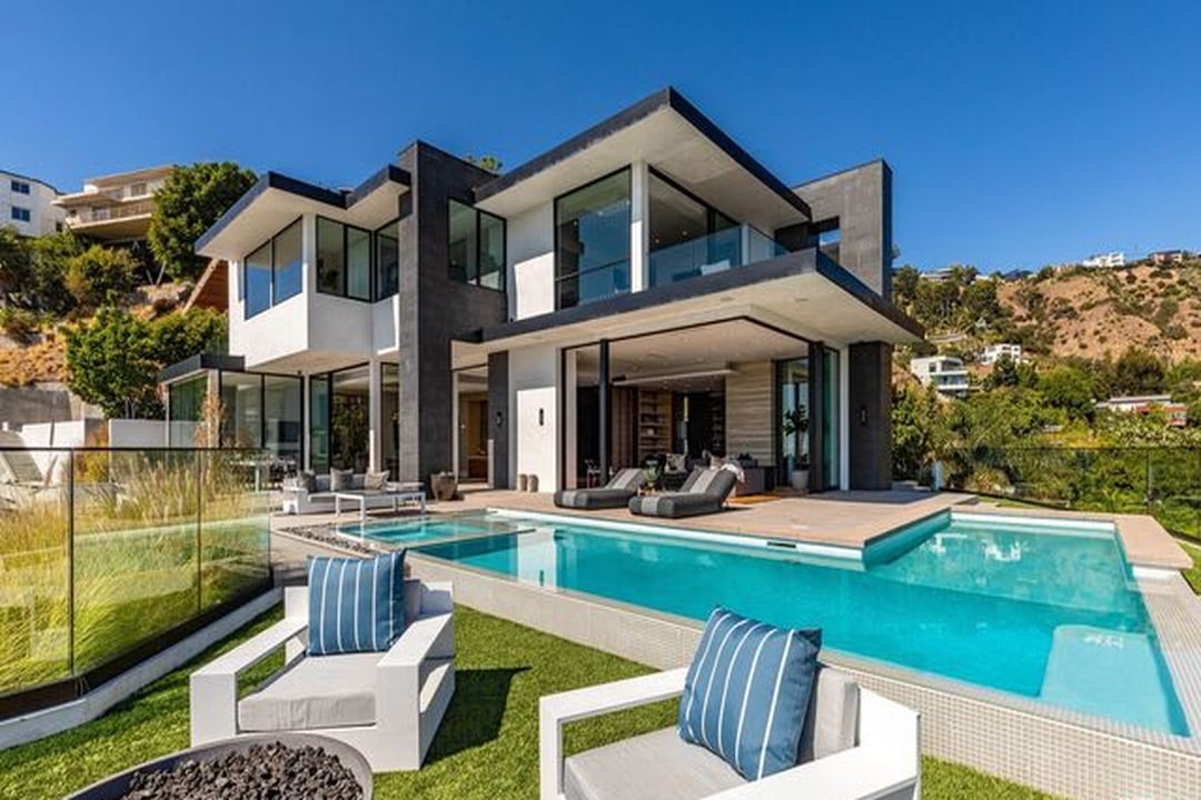 House Aurora