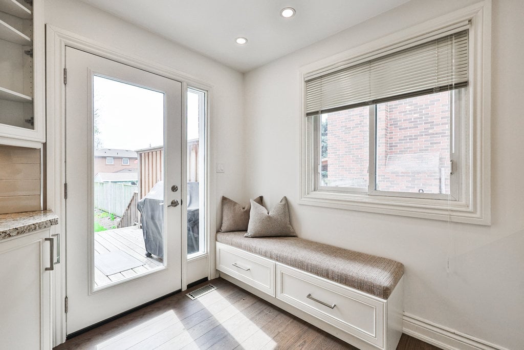 2500 Poplar Cres