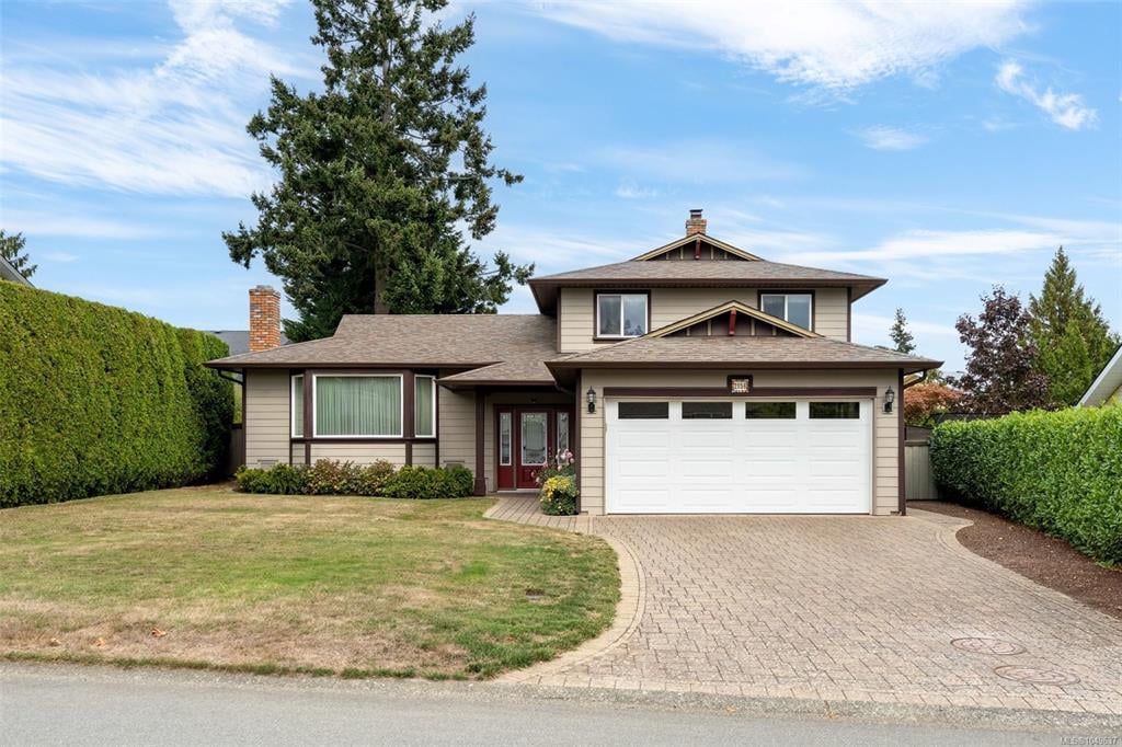 2056 Skyline Cres