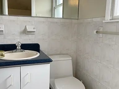 6110 230th St Fl 2