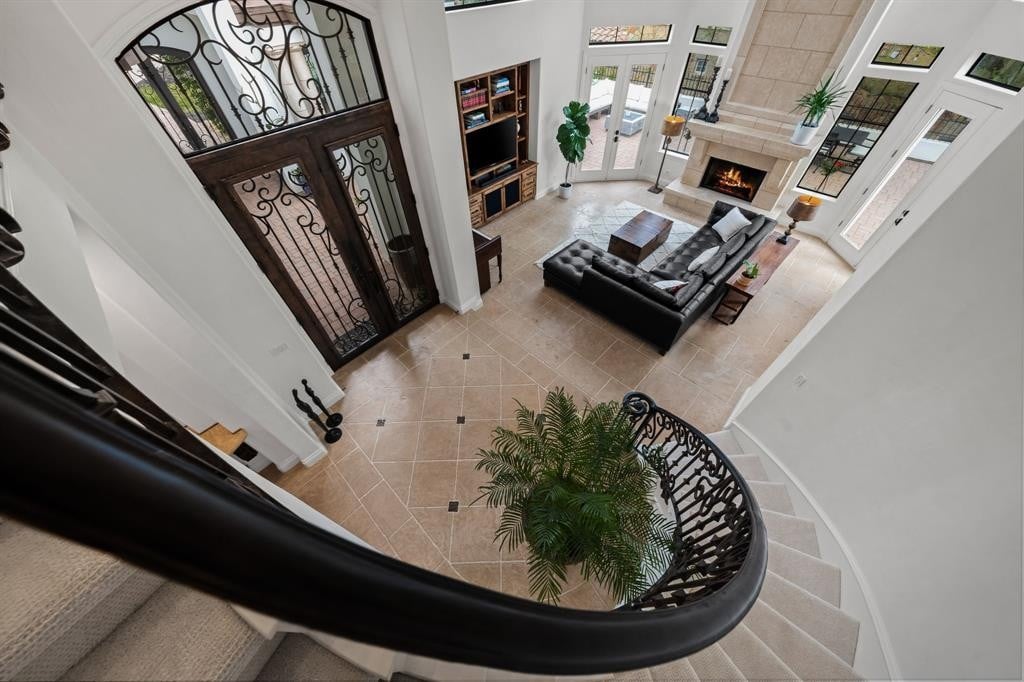 Sold in Lake Pointe