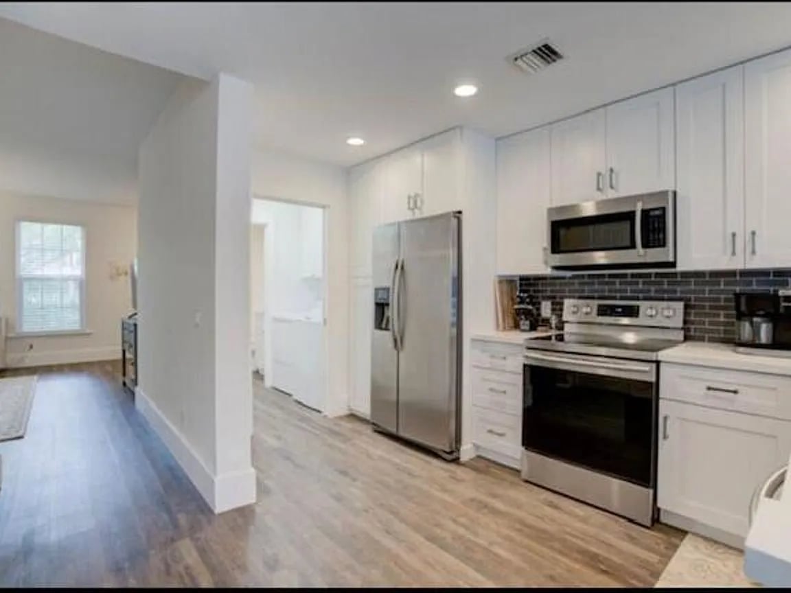 272 Murray Ct