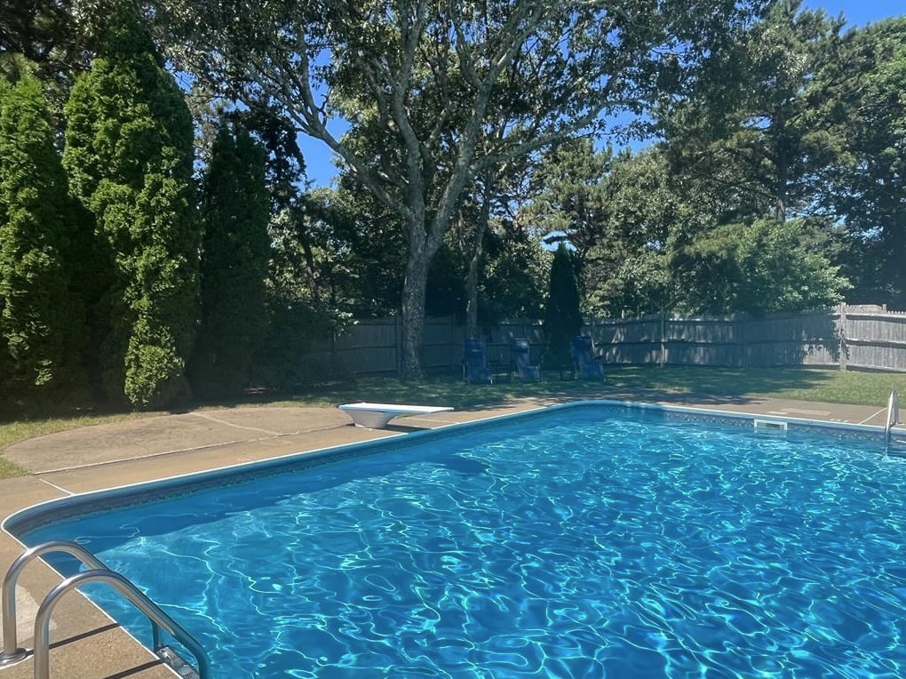 225 Great Plains Rd