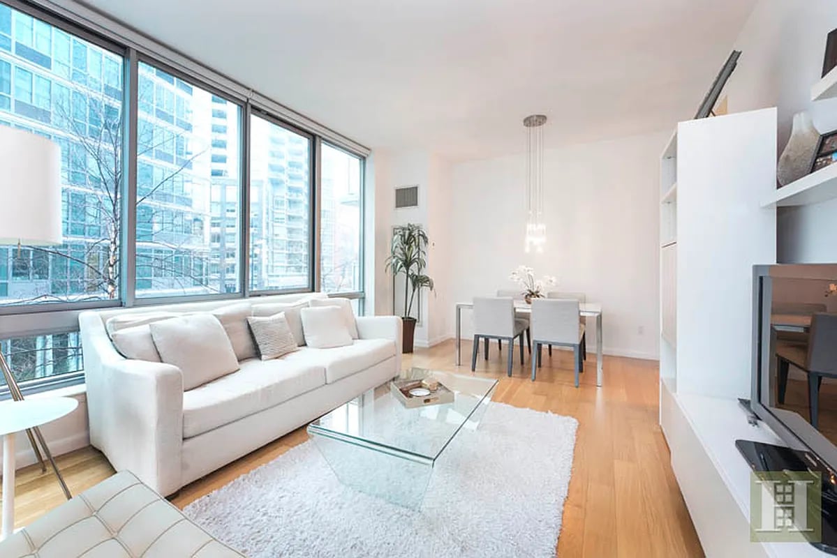 46-30 Center Blvd, #203