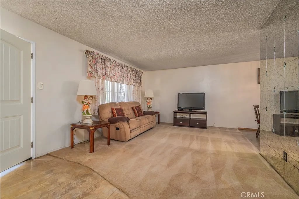 1137 Broadmoor Ave