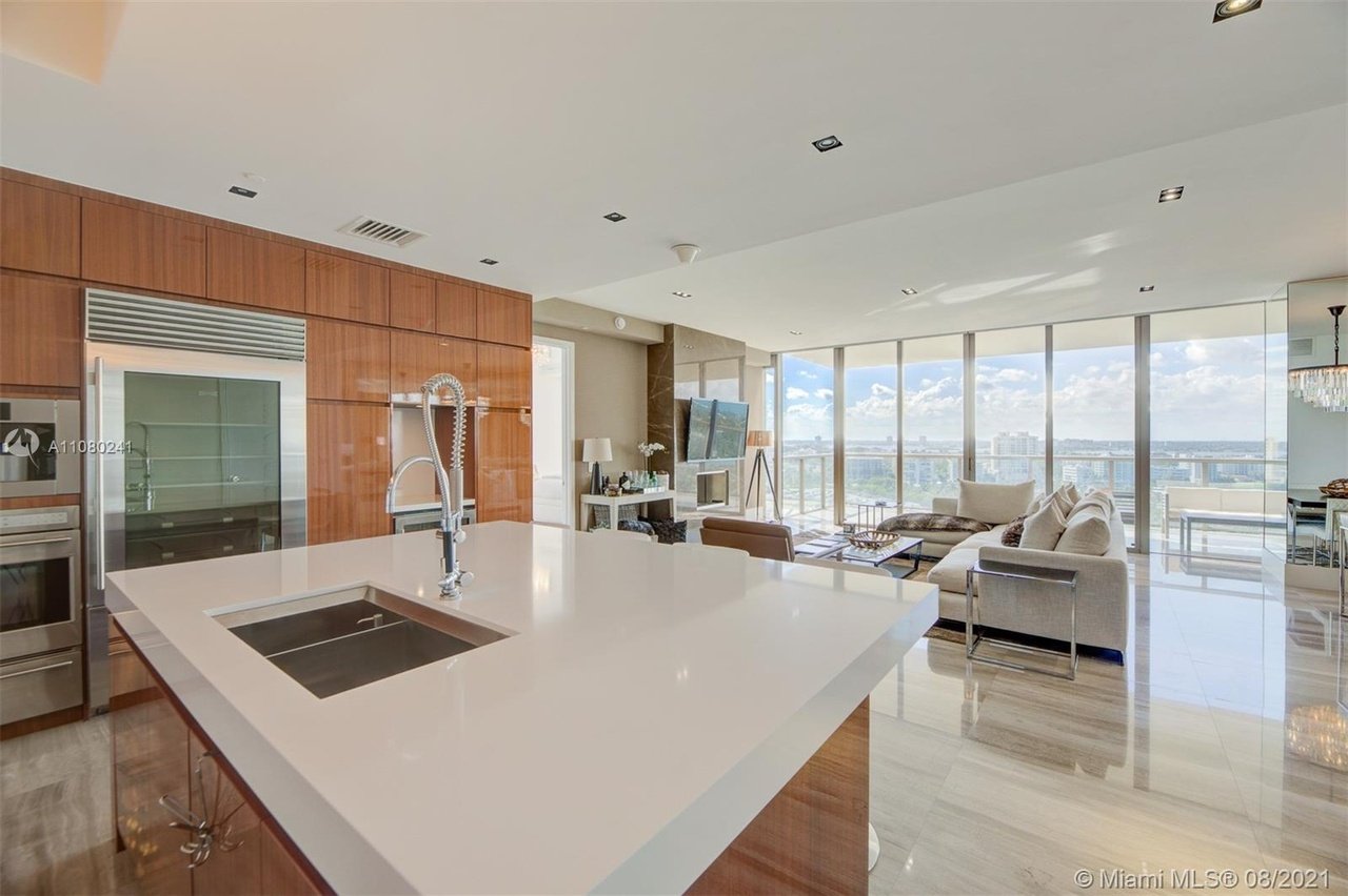 9705 Collins Ave #1405N