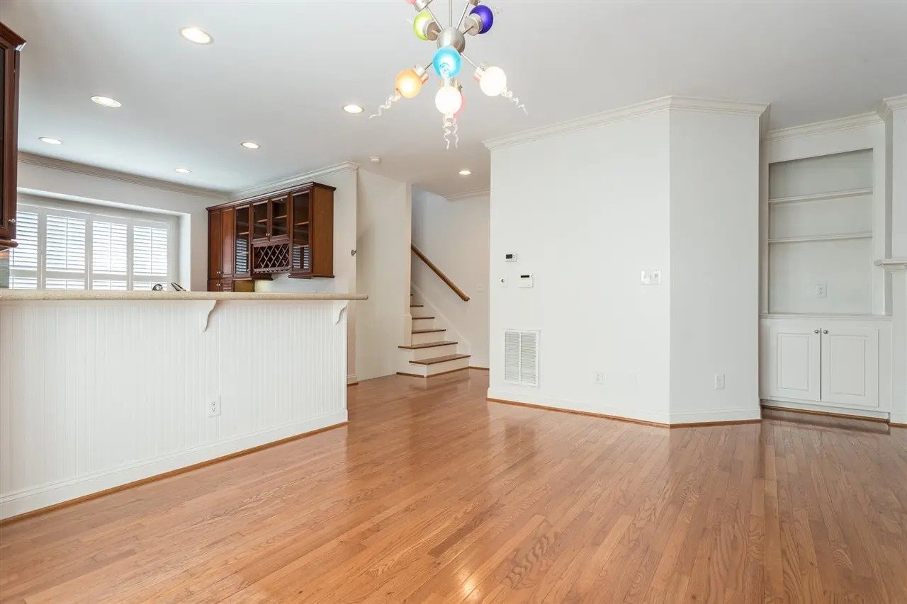 1320 Cameron View Ct