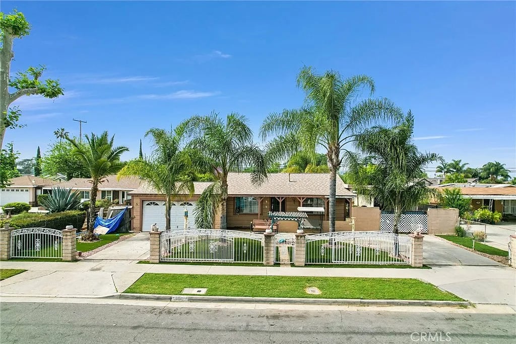 15902 Harvest Moon St