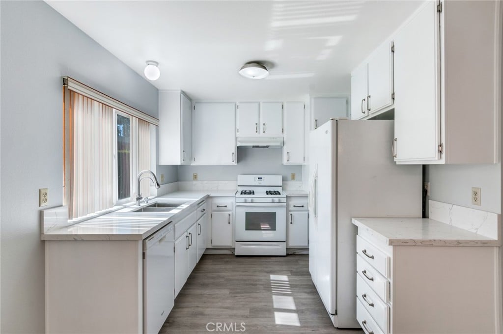 2484 Peppertree Ln