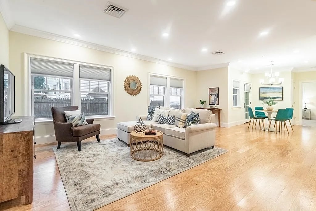40 Elmwood Ave, #6