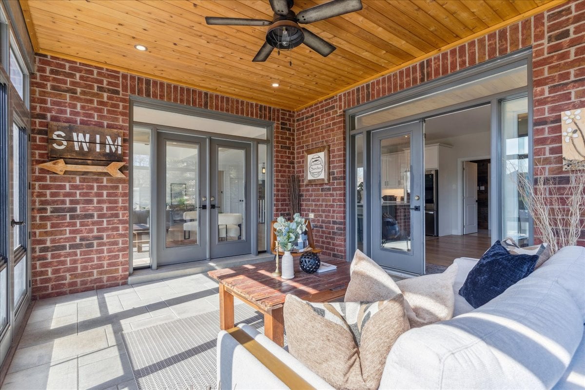 16 Goodwood St, Uxbridge