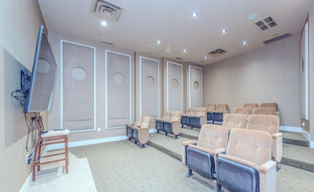 55 Strathaven Dr #1415