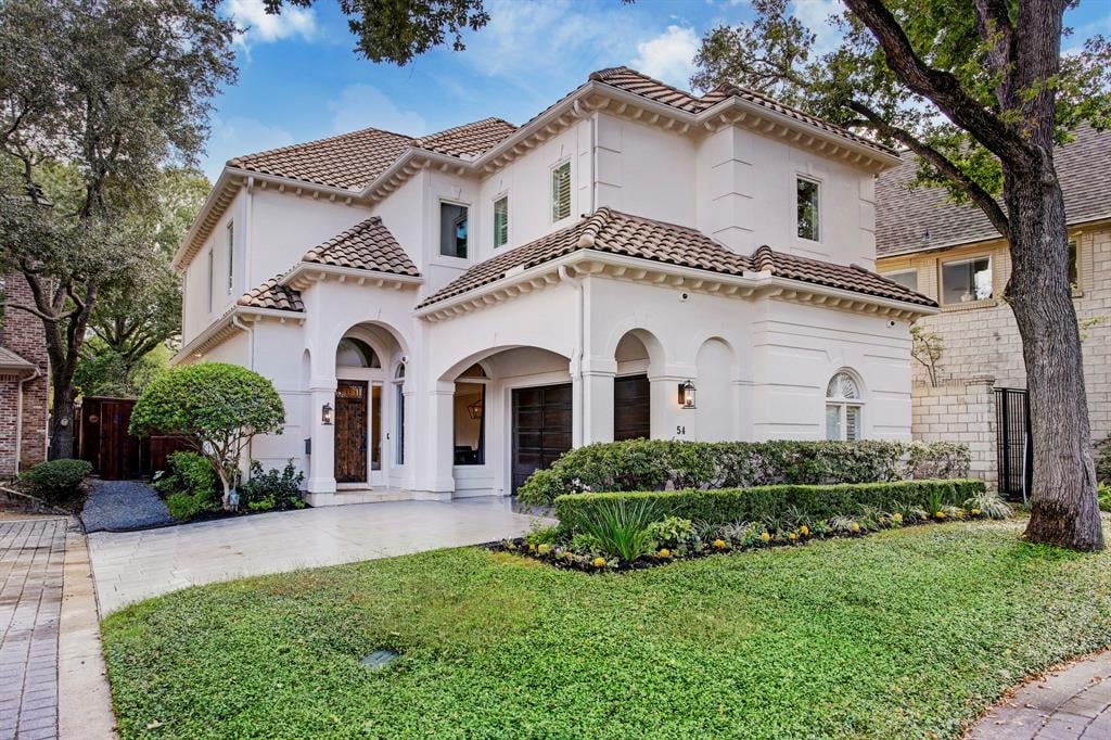 54 W Terrace Dr