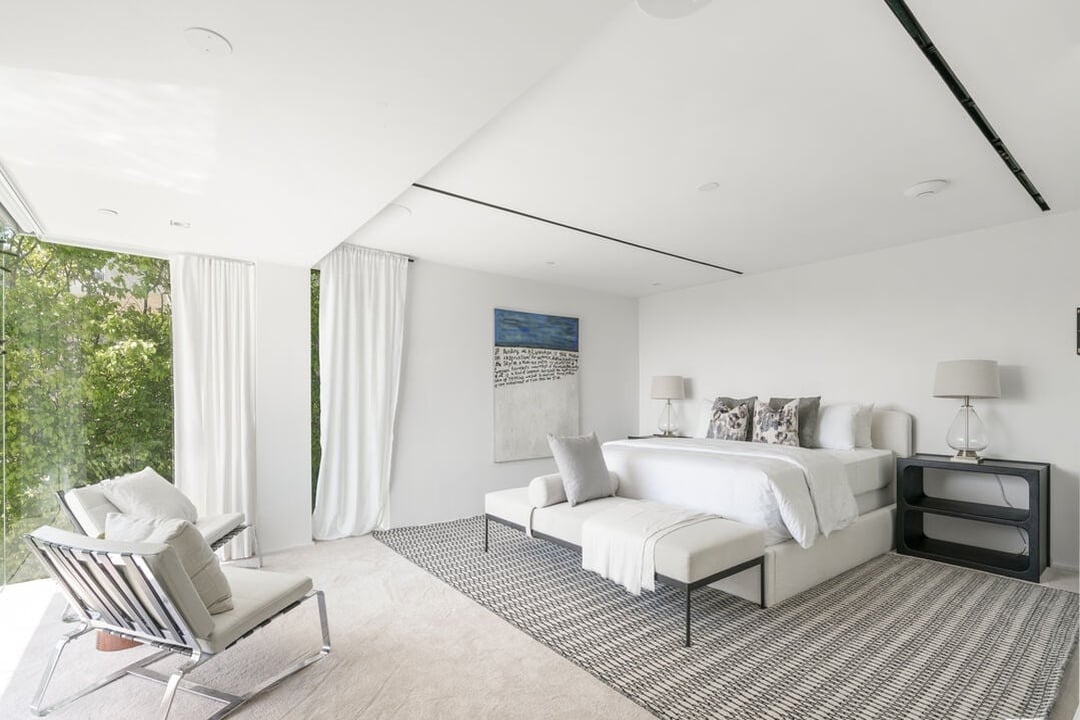 Nova Estate, Sunset Plaza Dr, 90069